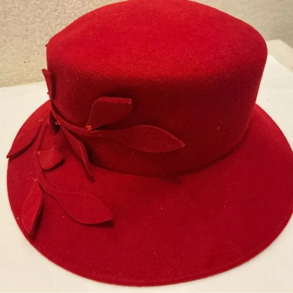 Betmar Raspberry Leaf-Embellished Hat - Picture 6 of 8